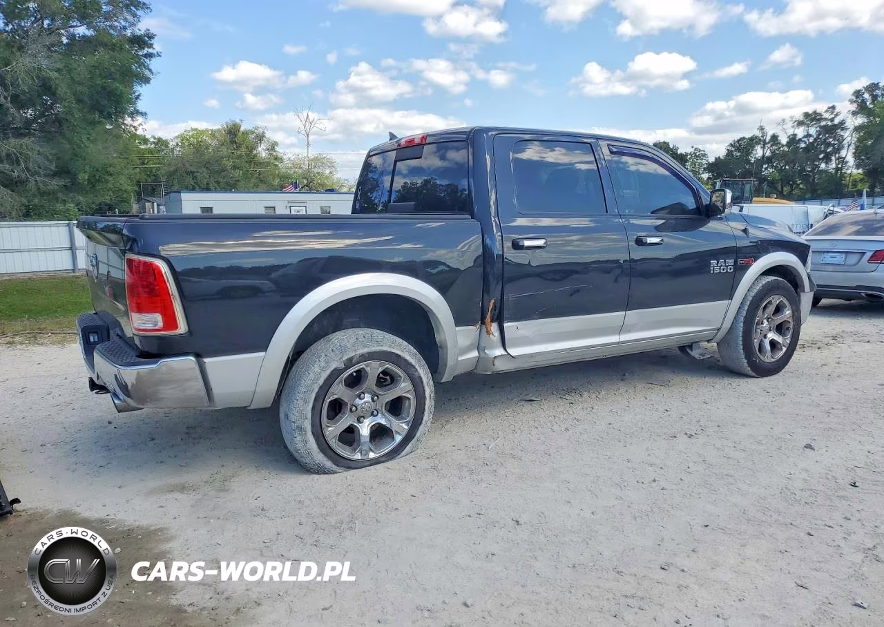 2015 Ram 1500 Laramie VIN:1C6RR6NM7FS715003 - 3