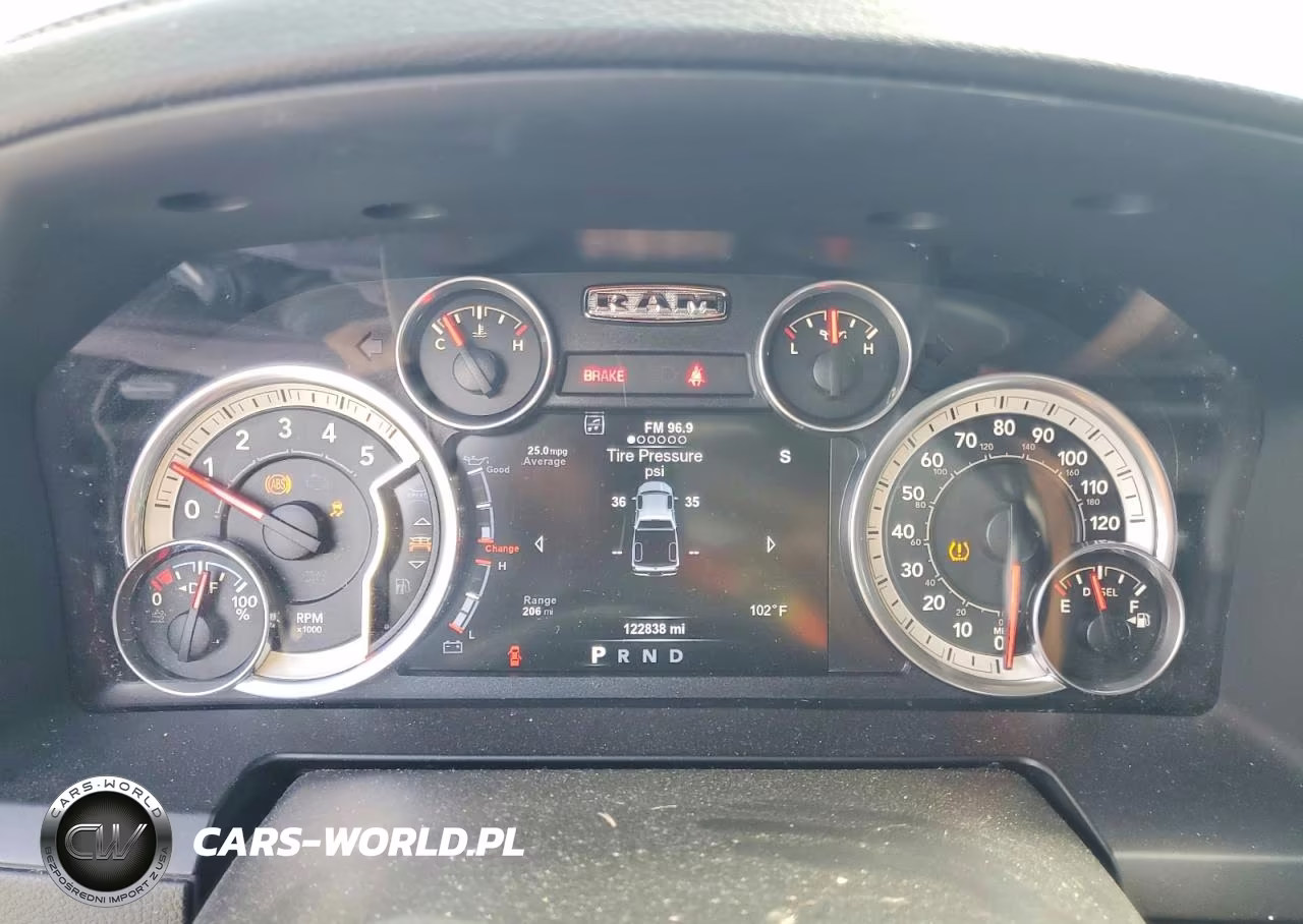 2015 Ram 1500 Laramie VIN:1C6RR6NM7FS715003 - 9