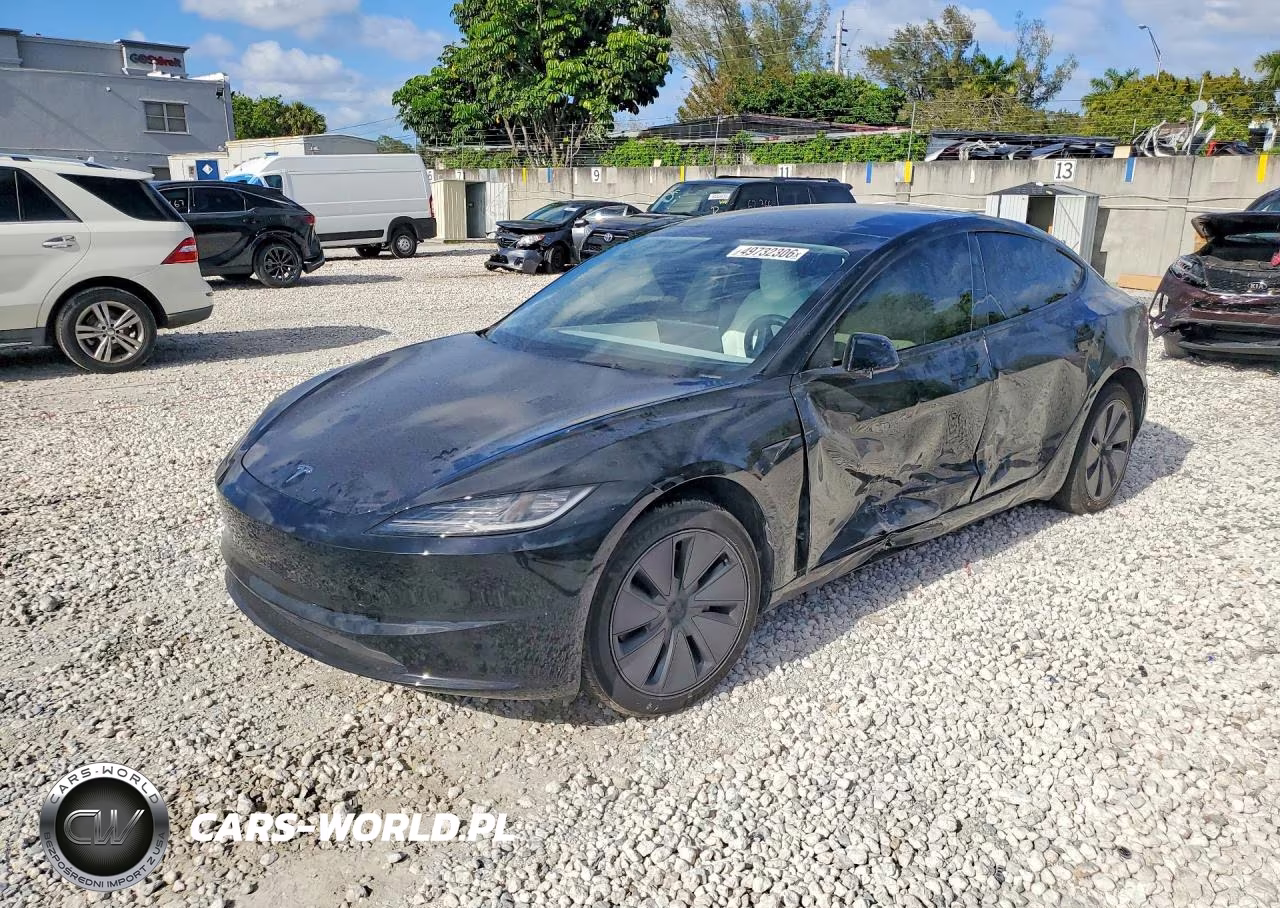 2025 Tesla Model 3 – zdjęcie 1 z 12
