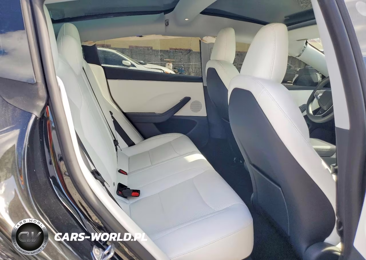 2025 Tesla Model 3 VIN:5YJ3E1EA4SF978365 - 10