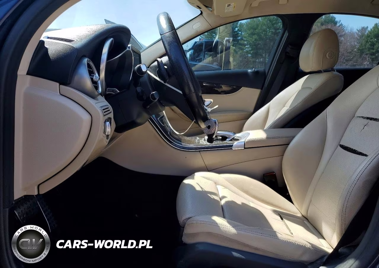 2015 Mercedes Benz C 300 4Matic VIN:55SWF4KB0FU009563 - 7