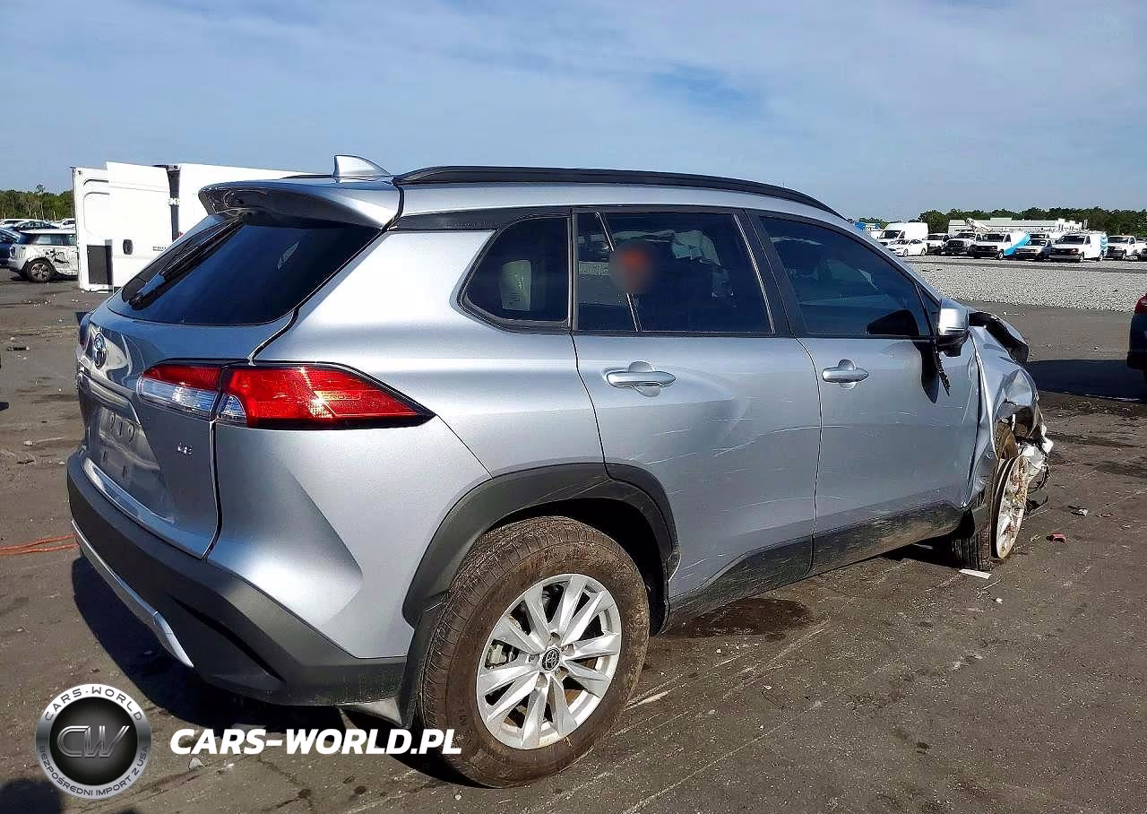 2024 Toyota Corolla Cross Le VIN:7MUCAAAG2RV105554 - 3
