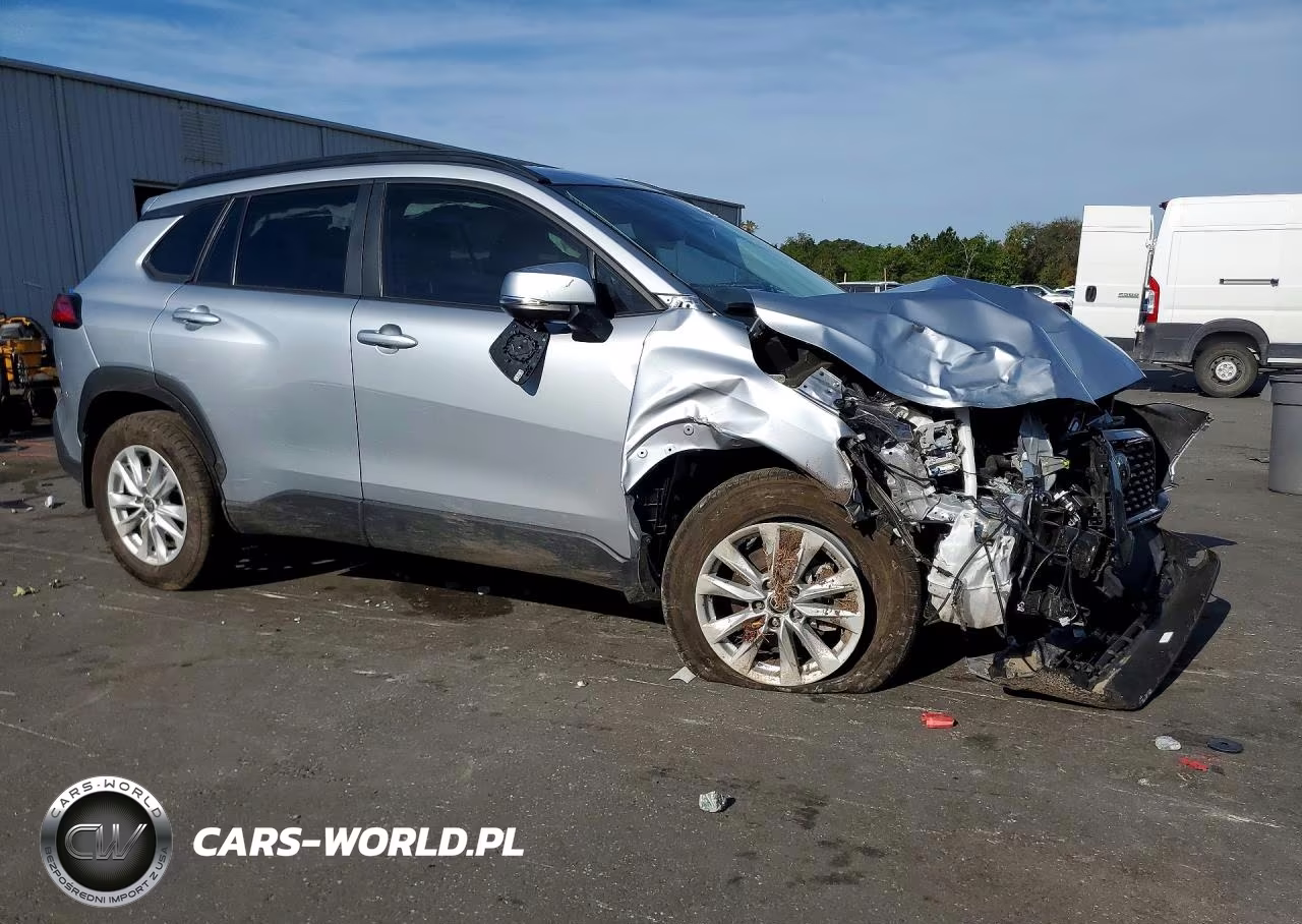 2024 Toyota Corolla Cross Le VIN:7MUCAAAG2RV105554 - 4