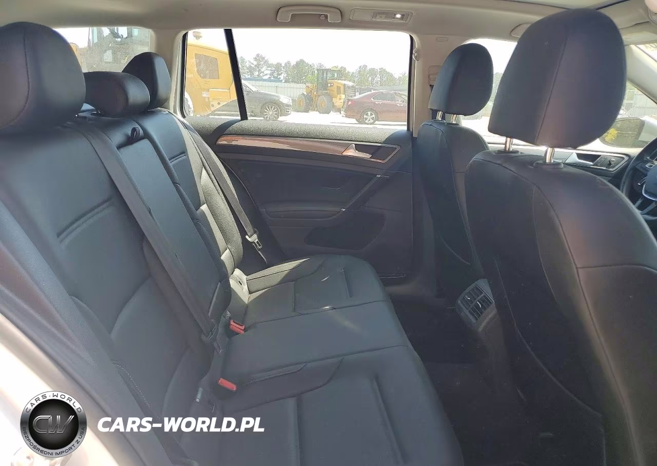 2018 Volkswagen Golf Alltrack S VIN:3VWH17AU7JM753188 - 10