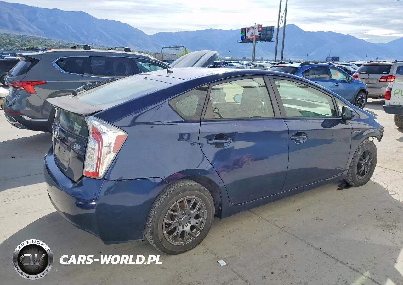 2012 Toyota Prius Two VIN:JTDKN3DU3C1583316 - 3