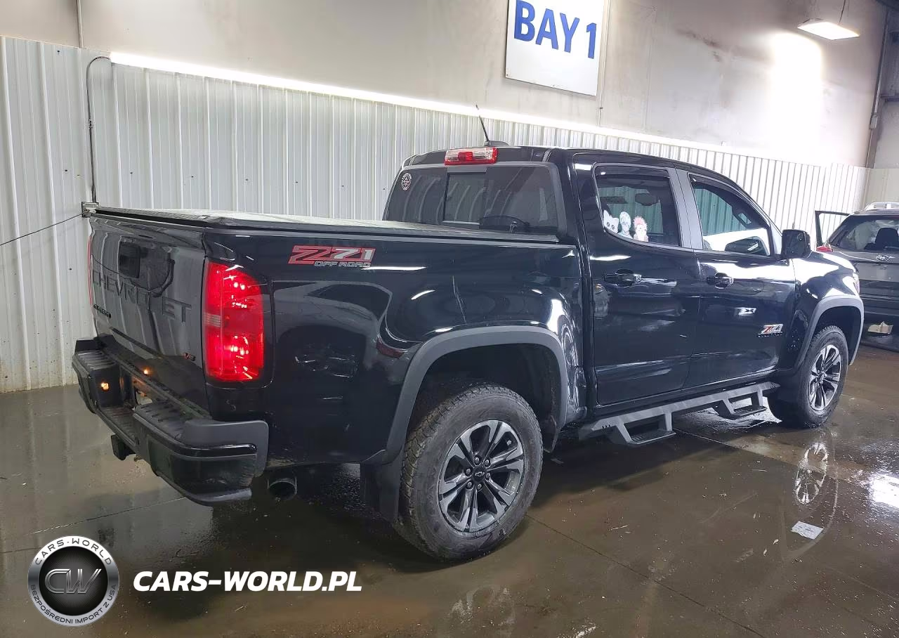 2022 Chevrolet Colorado Z71 VIN:1GCGTDEN3N1115789 - 3