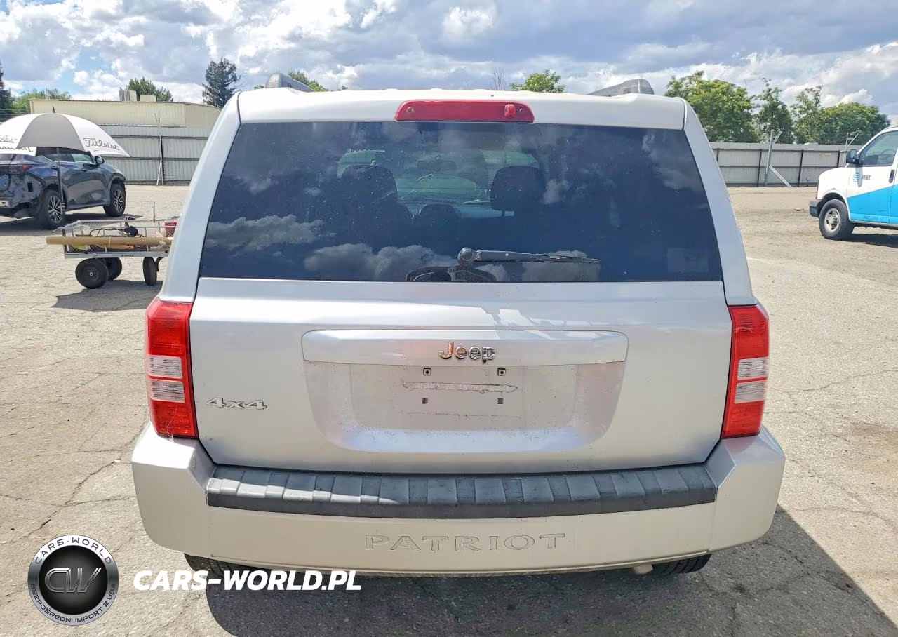 2010 Jeep Patriot Sport VIN:1J4NF2GB7AD512981 - 6