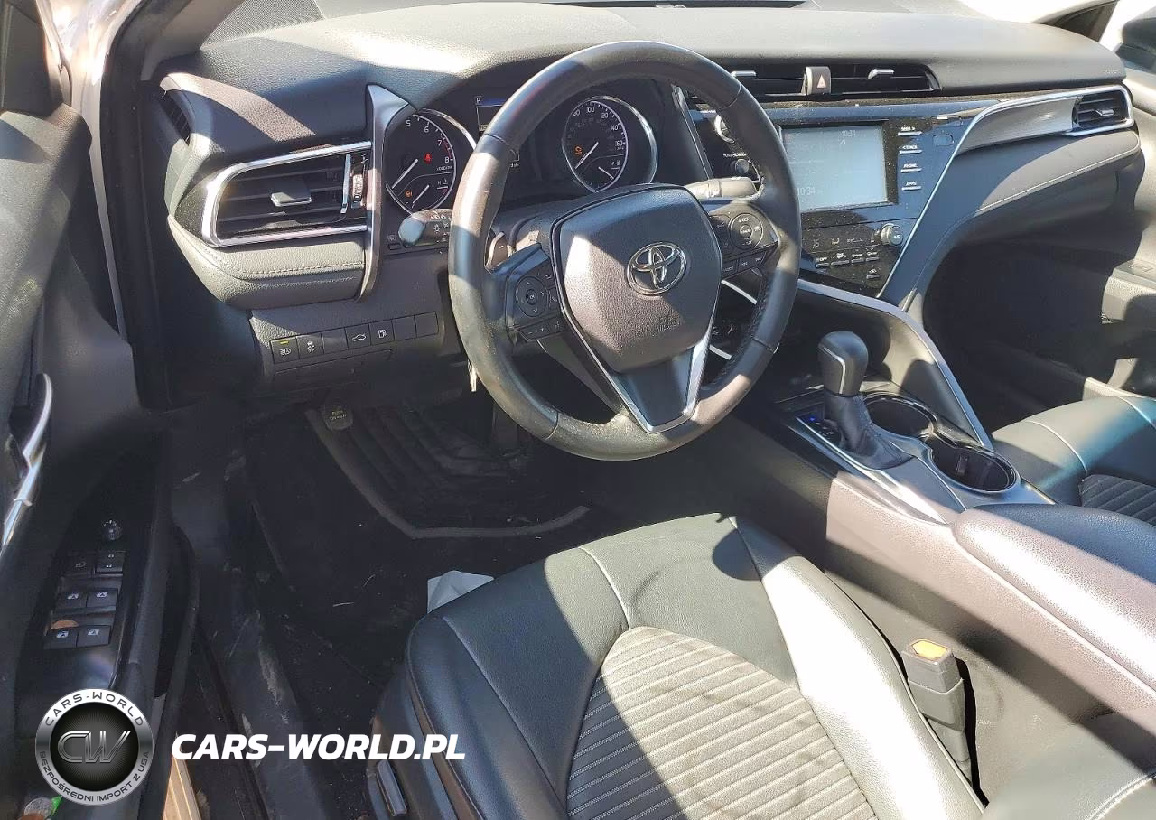 2018 Toyota Camry Se VIN:4T1B11HK4JU643894 - 8