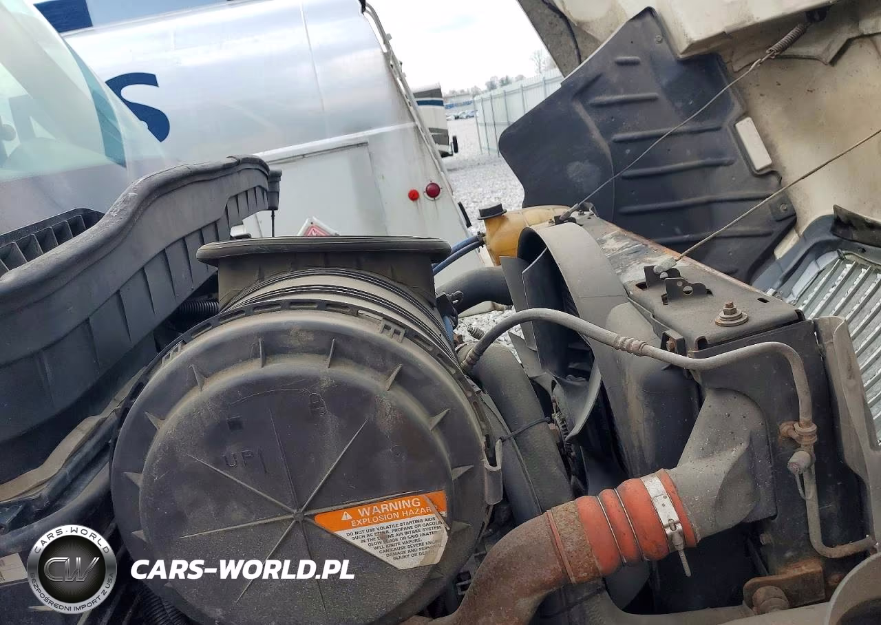 2011 International 4400 Fuel - Lube Truck VIN:1HTMKAAN5BH330476 - 9