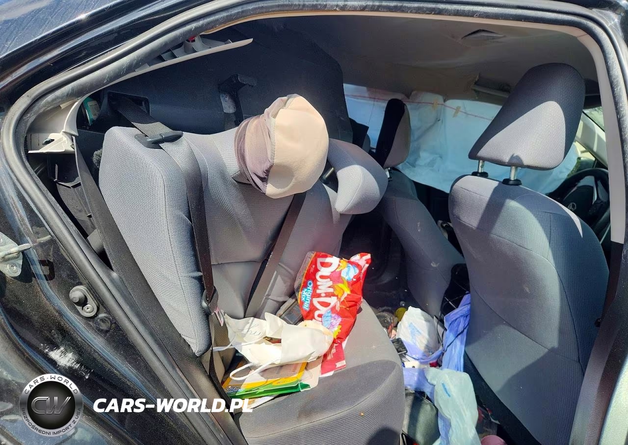 2019 Toyota Corolla L VIN:5YFBURHE2KP856748 - 10