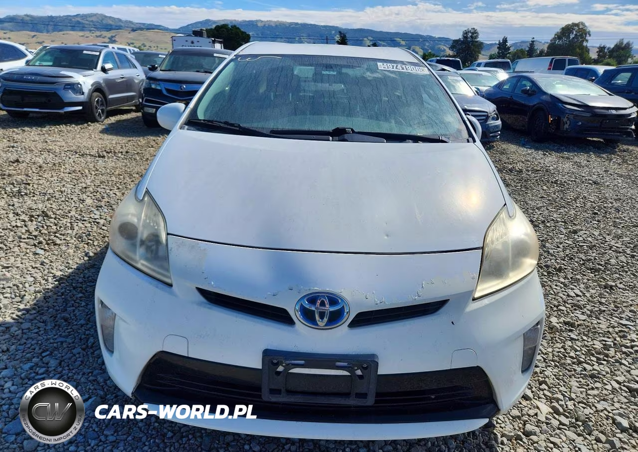 2012 Toyota Prius Two VIN:JTDKN3DU9C5495587 - 5