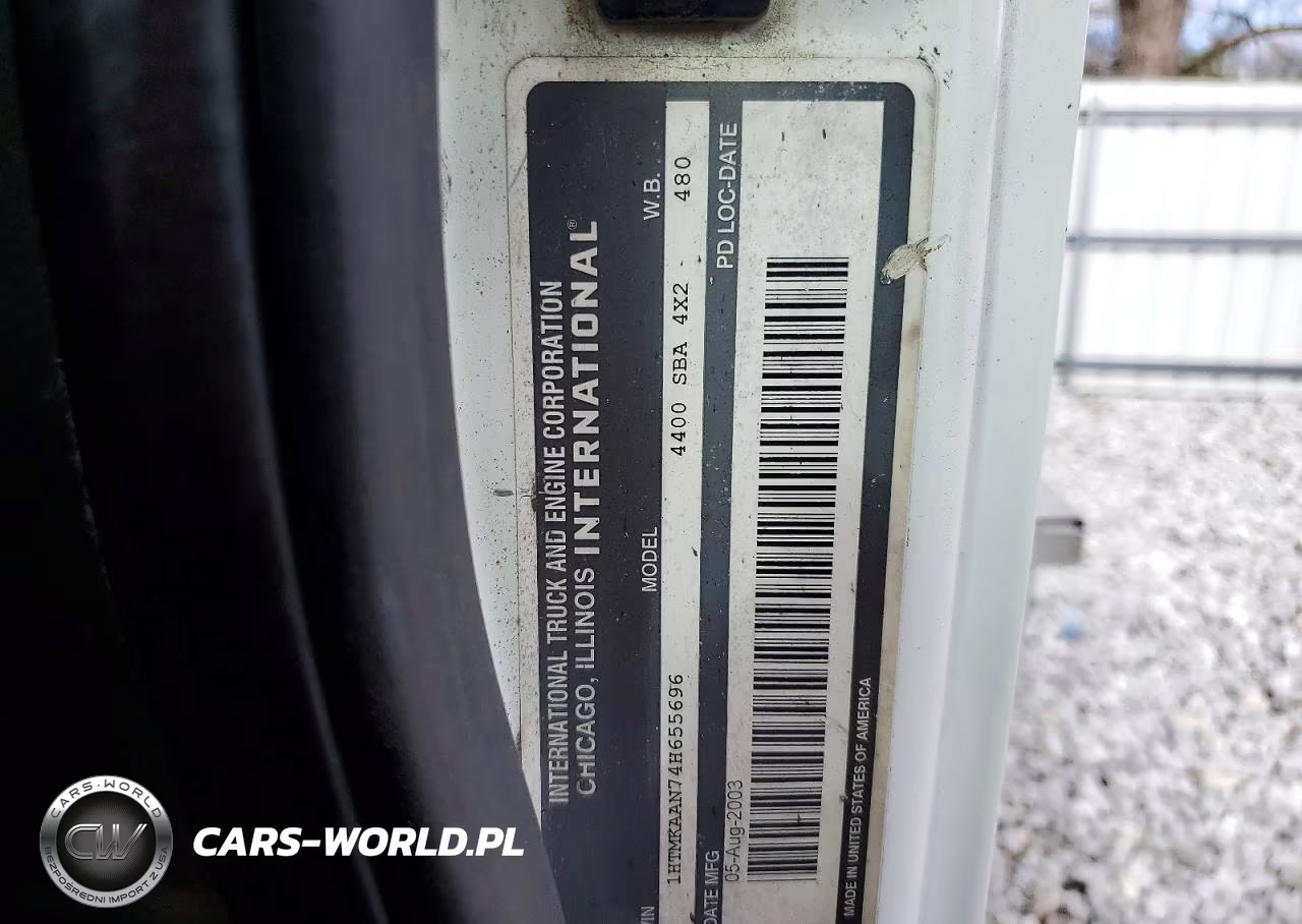 2004 International 4400 Fuel - Lube Truck VIN:1HTMKAAN74H655696 - 10