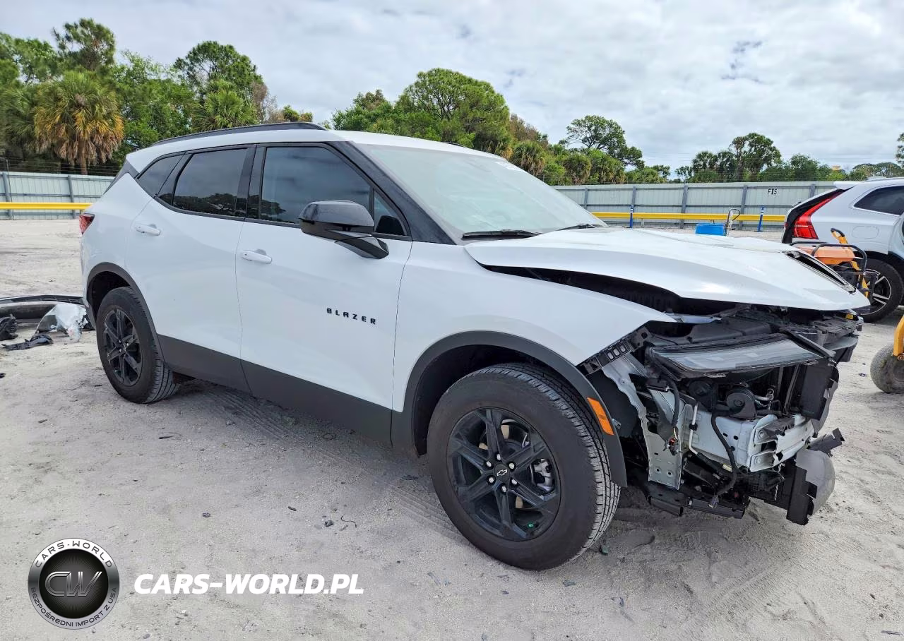 2025 Chevrolet Blazer 2Lt VIN:3GNKBCR43SS179888 - 4