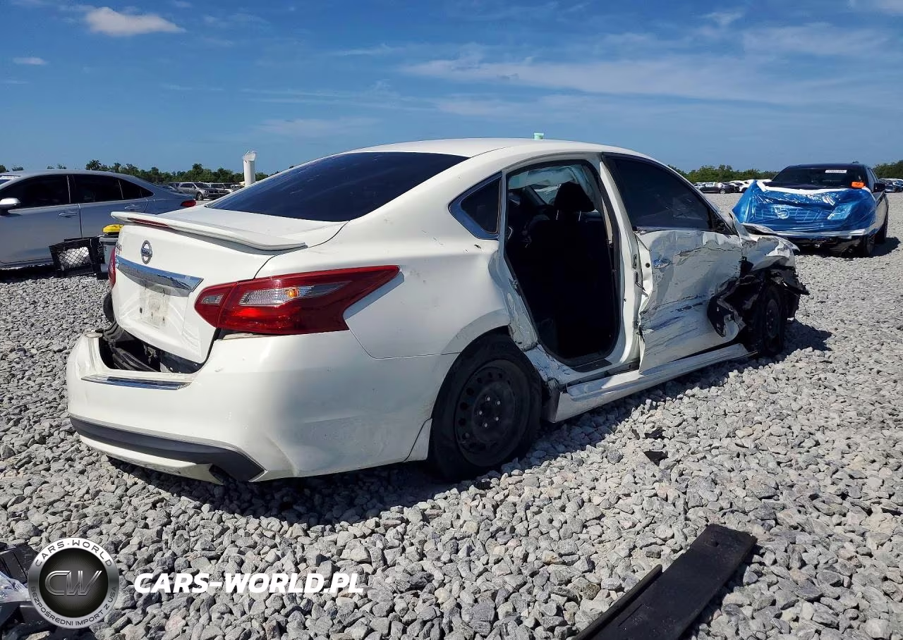 2018 Nissan Altima 2.5 S VIN:1N4AL3AP1JC140623 - 3