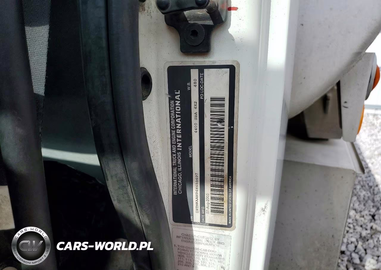 2004 International 4400 Fuel - Lube Truck VIN:1HTMKAAN94H655697 - 10