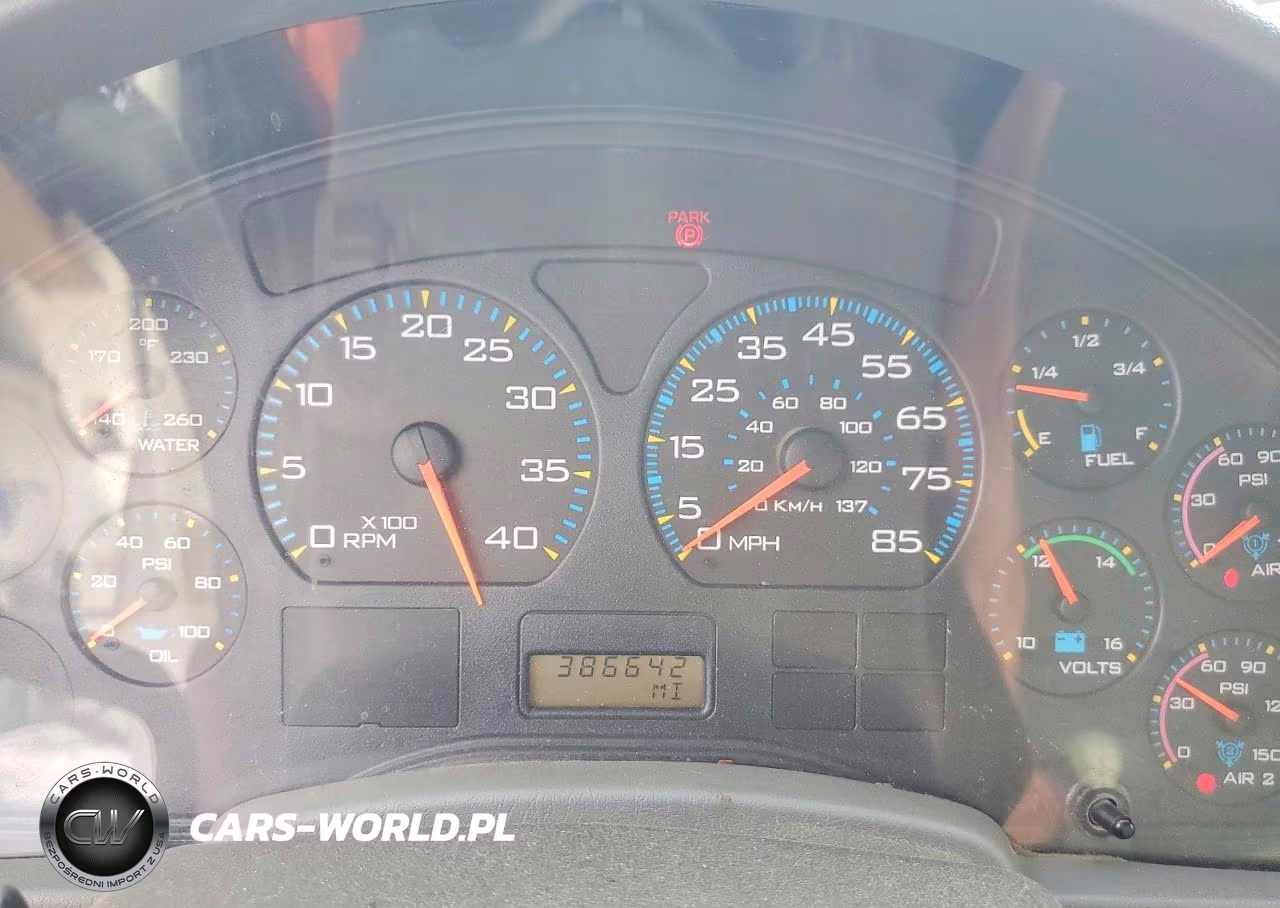 2004 International 4400 Fuel - Lube Truck VIN:1HTMKAAN94H655697 - 8