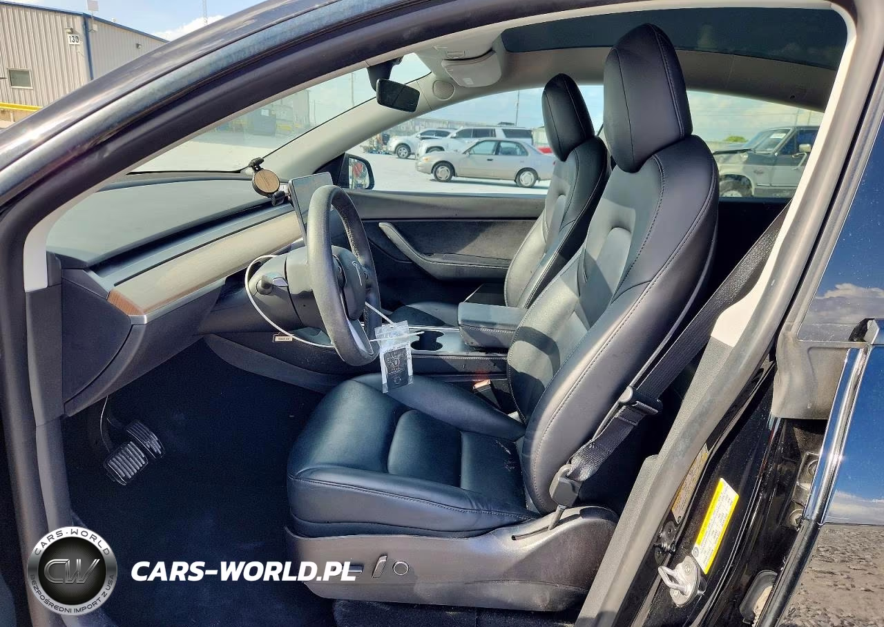 2022 Tesla Model Y VIN:7SAYGDEE9NF425416 - 7