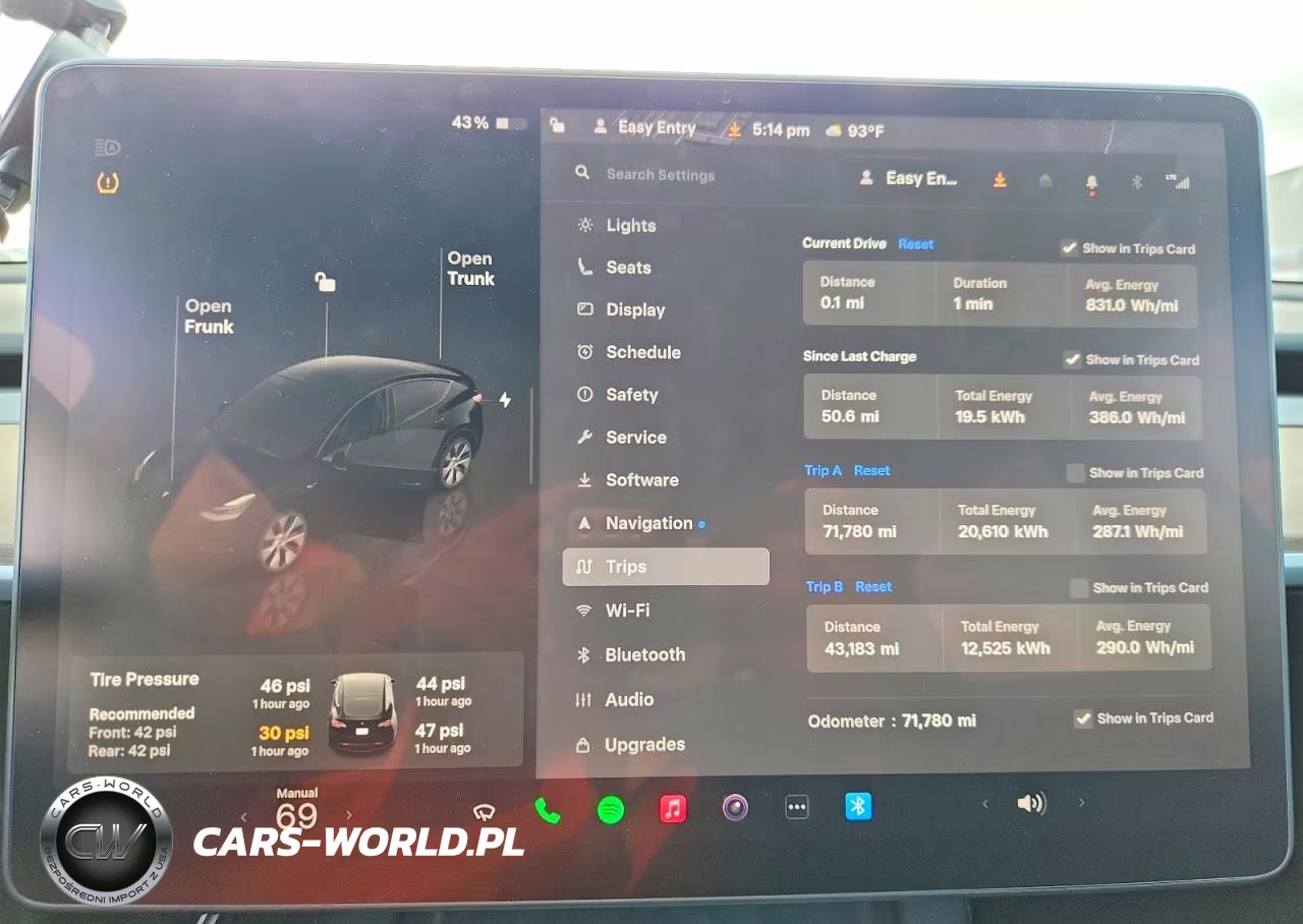 2022 Tesla Model Y VIN:7SAYGDEE9NF425416 - 9
