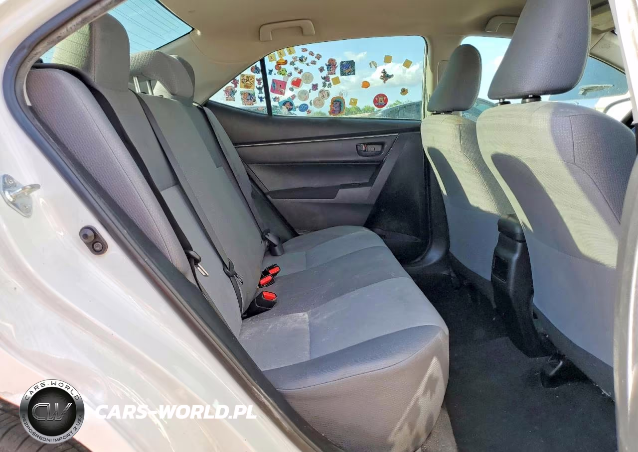 2015 Toyota Corolla L VIN:5YFBURHE0FP330298 - 10