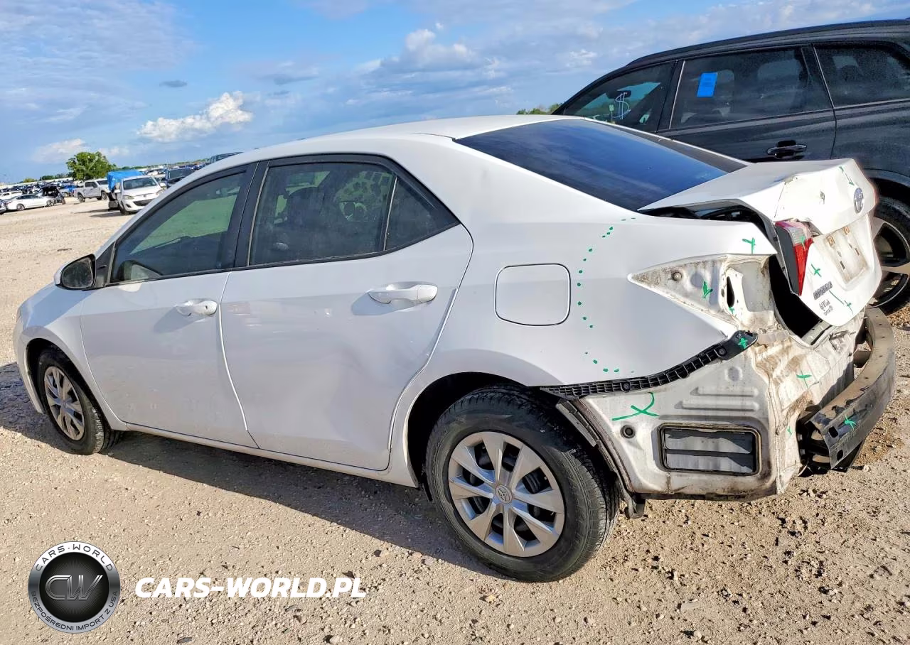 2015 Toyota Corolla L VIN:5YFBURHE0FP330298 - 2