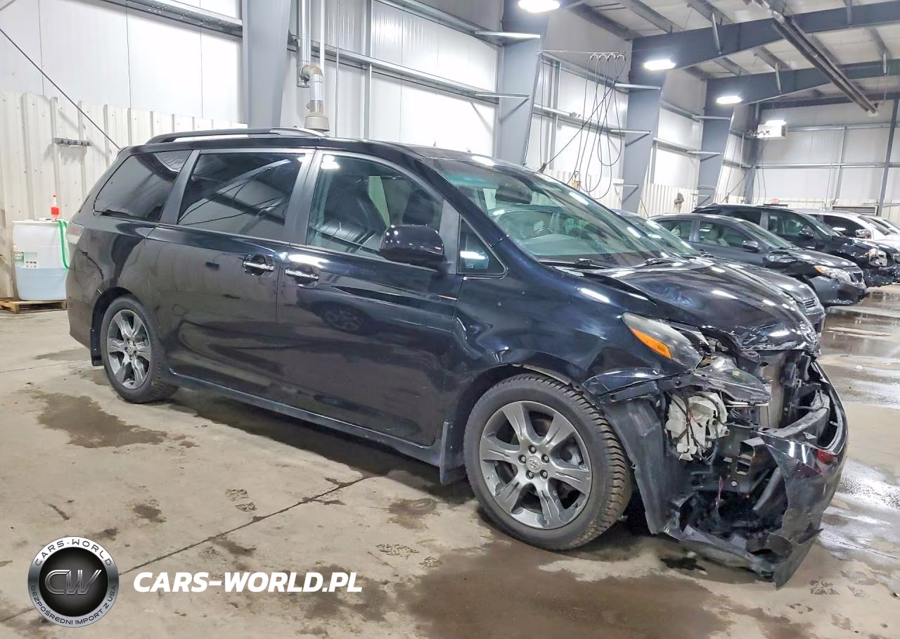 2015 Toyota Sienna Sport VIN:5TDXK3DC9FS553105 - 4