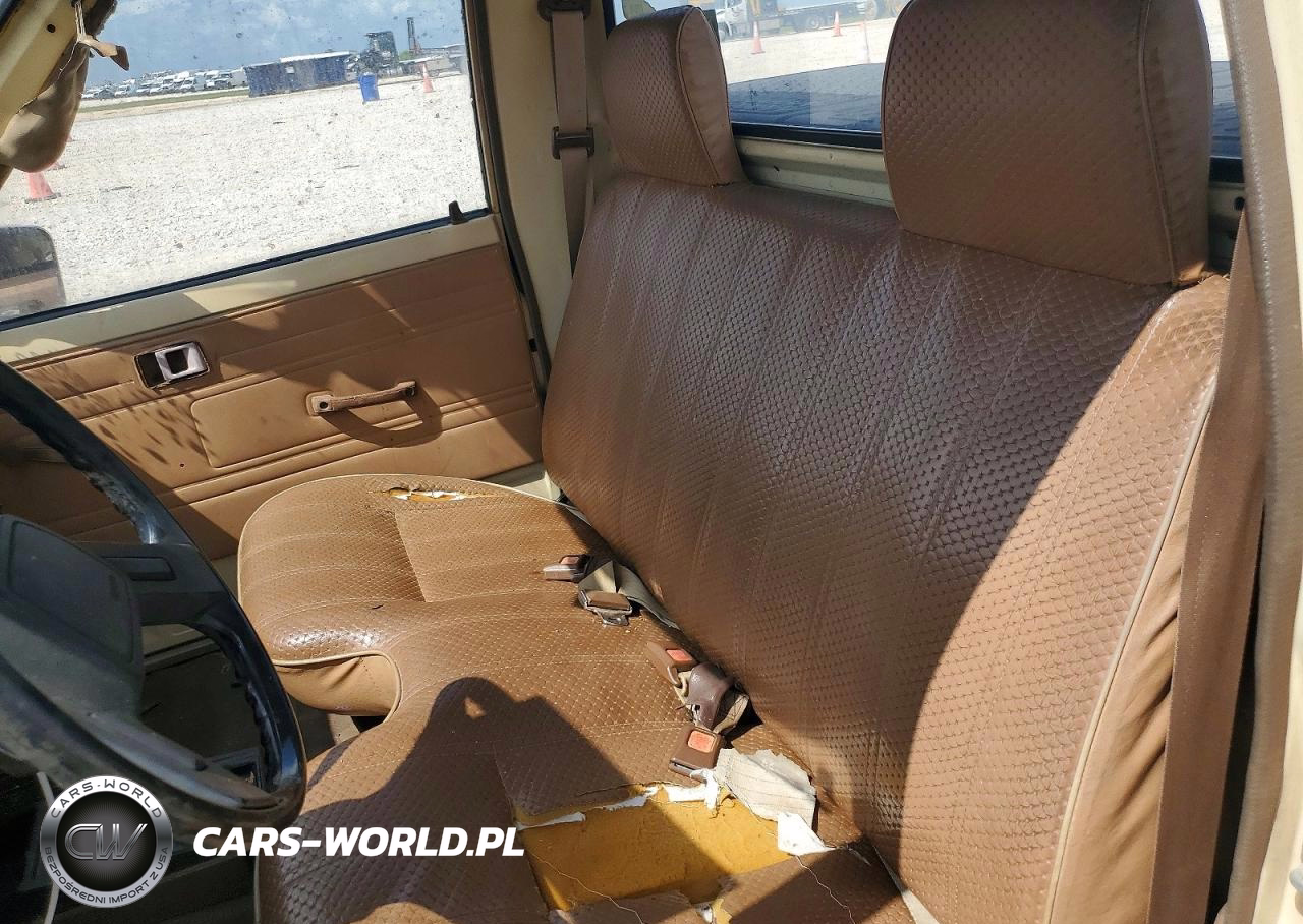 1984 Toyota Pickup Base VIN:JT4RN55R9E0046284 - 10