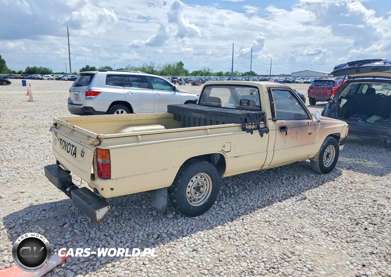 1984 Toyota Pickup Base VIN:JT4RN55R9E0046284 - 3