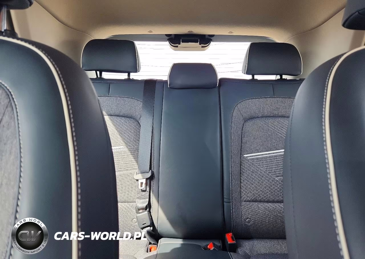 2025 Hyundai Venue Limited VIN:KMHRC8A33SU361784 - 10
