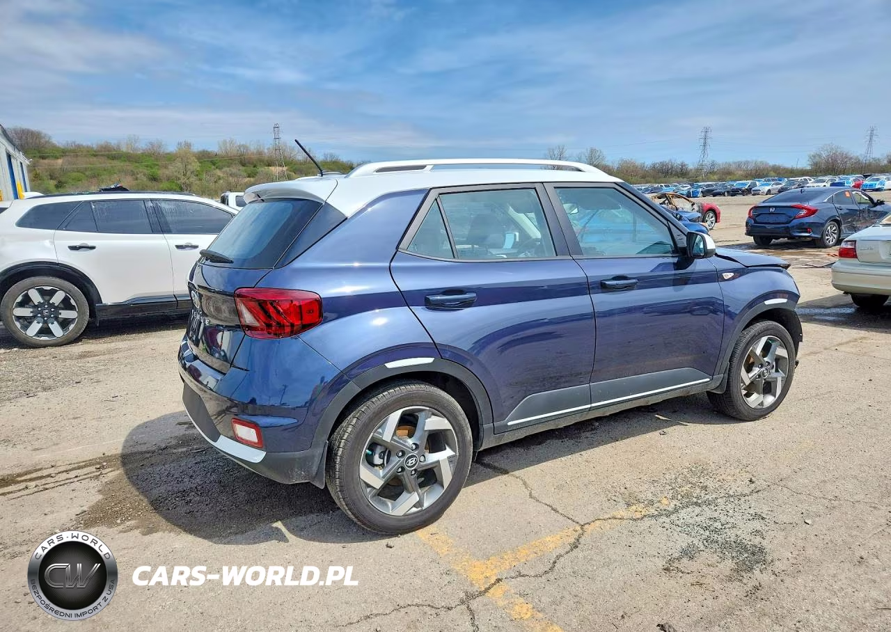 2025 Hyundai Venue Limited VIN:KMHRC8A33SU361784 - 3