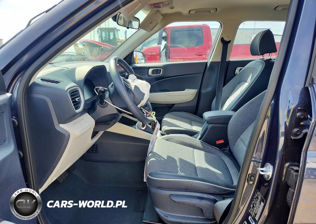 2025 Hyundai Venue Limited VIN:KMHRC8A33SU361784 - 7