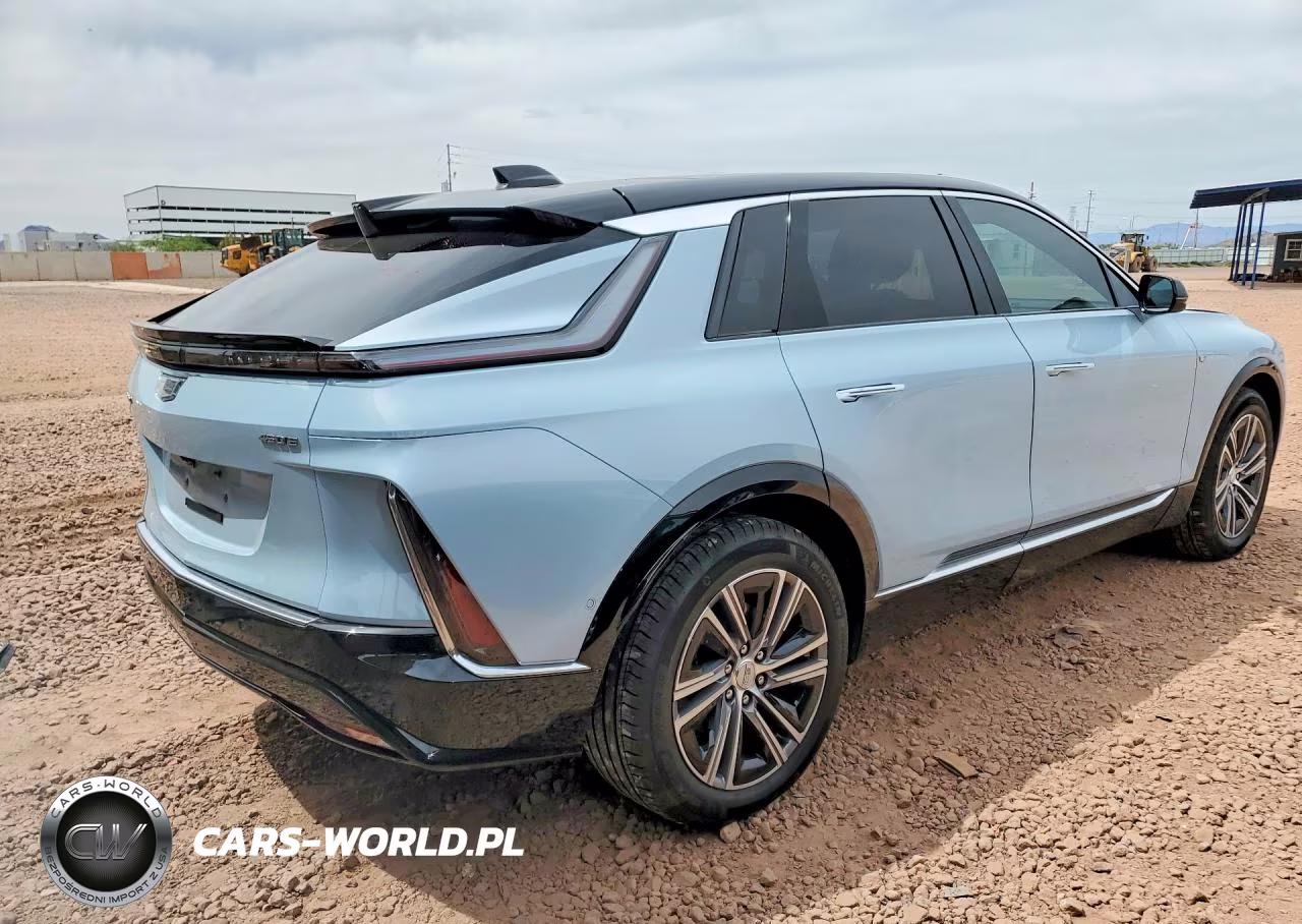 2024 Cadillac Lyriq Luxury VIN:1GYKPPRK9RZ141203 - 3
