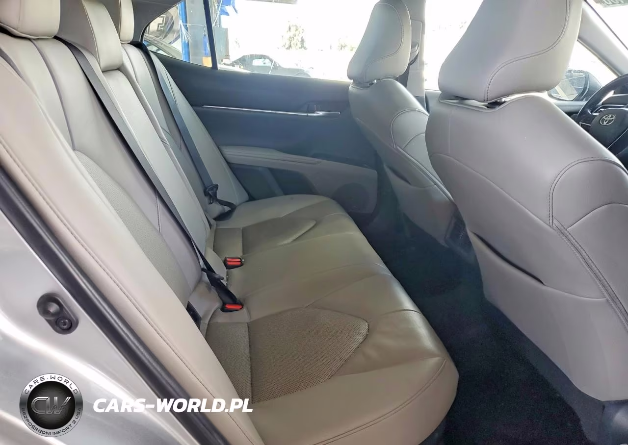 2022 Toyota Camry Xle VIN:4T1F31AK8NU599748 - 10