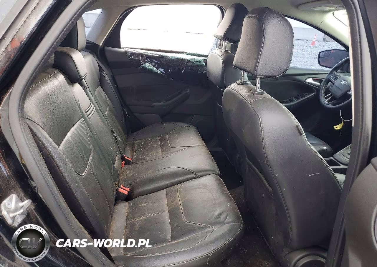 2016 Ford Focus Se VIN:1FADP3K25GL346041 - 10