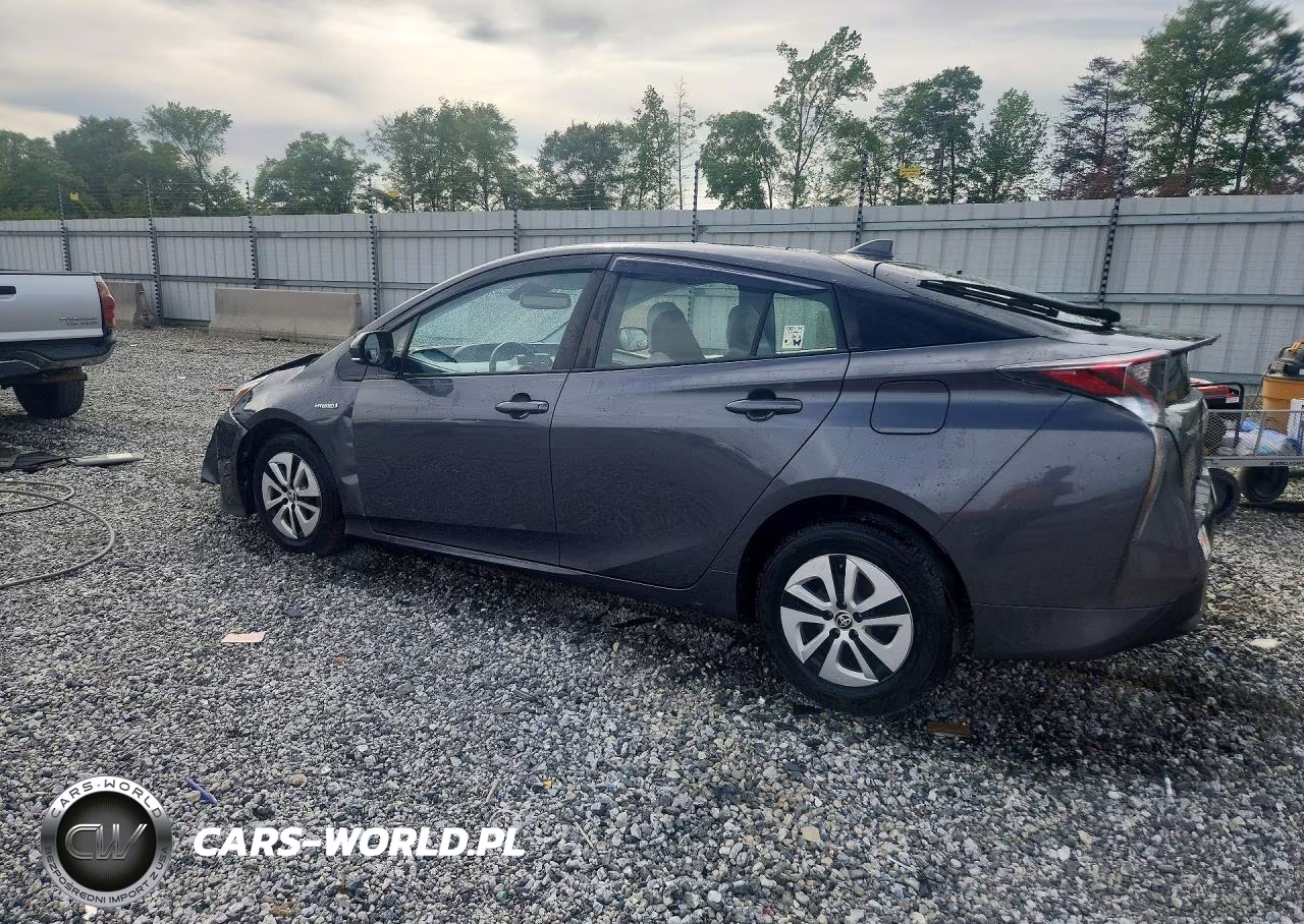 2016 Toyota Prius Four VIN:JTDKARFU2G3003320 - 2
