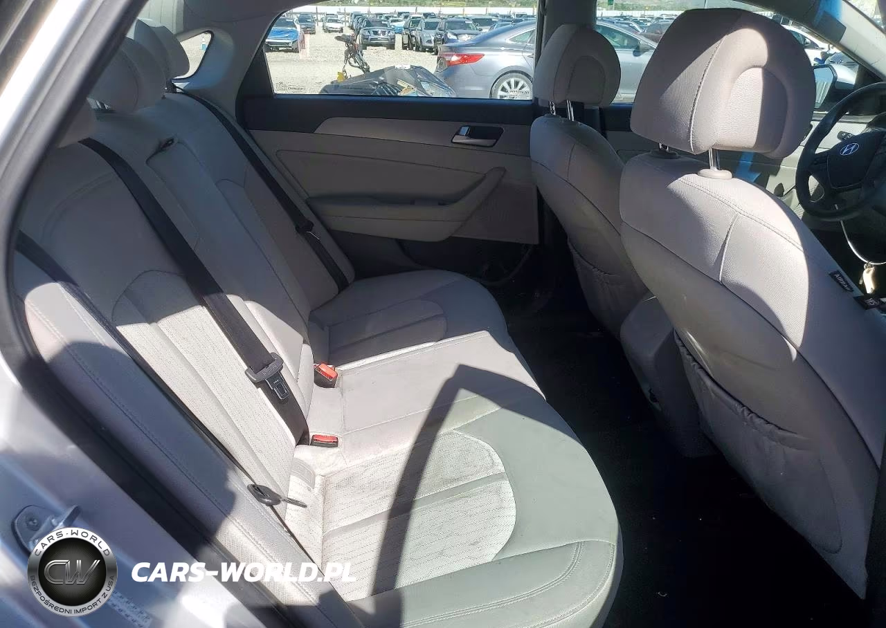 2016 Hyundai Sonata Hybrid Se VIN:KMHE24L15GA024743 - 10