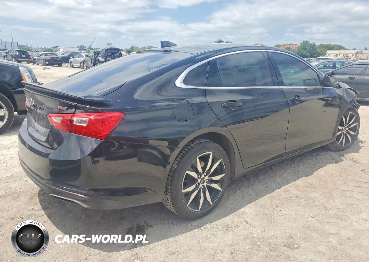 2020 Chevrolet Malibu Rs VIN:1G1ZG5ST2LF026181 - 3