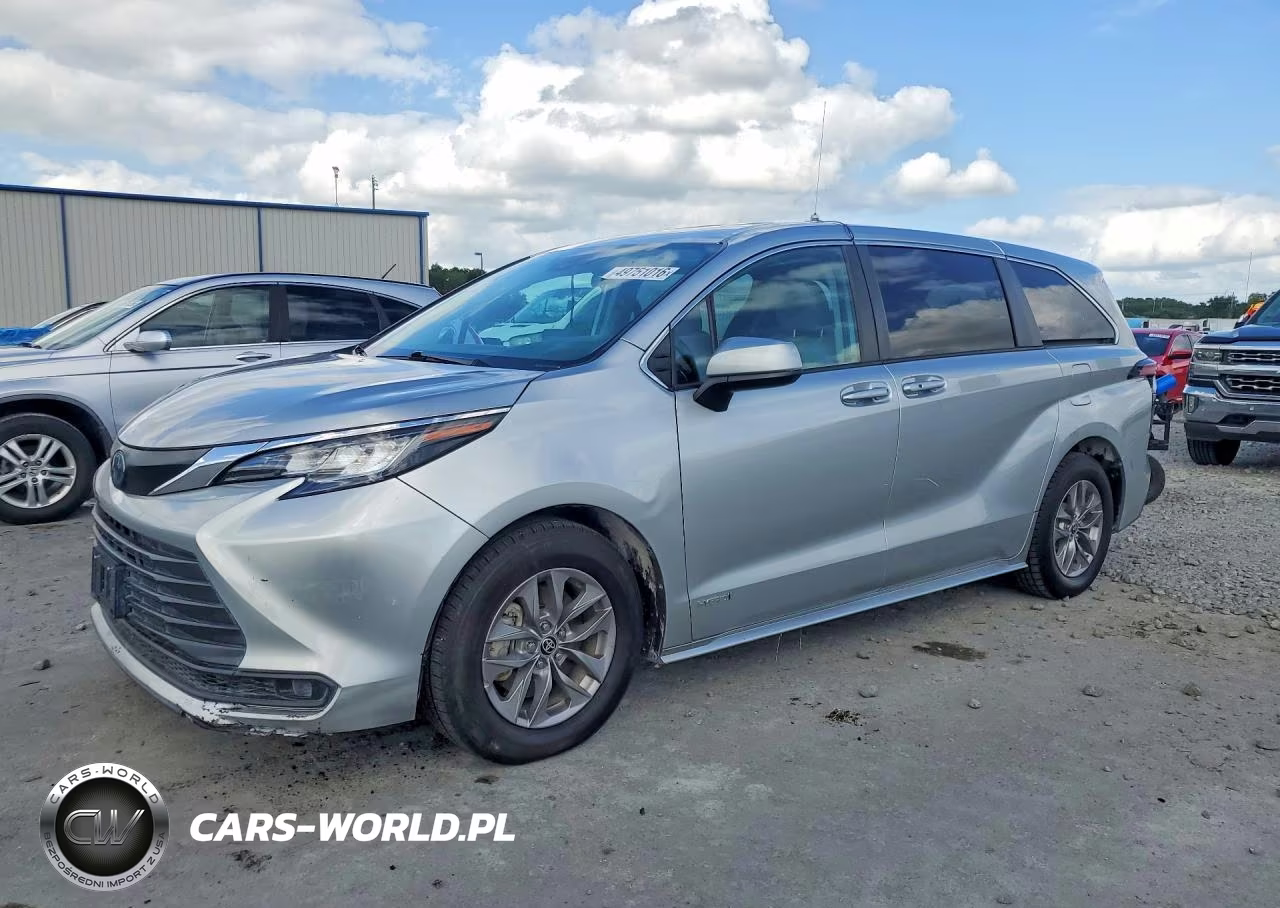 2021 Toyota Sienna Le 8-Passenger
