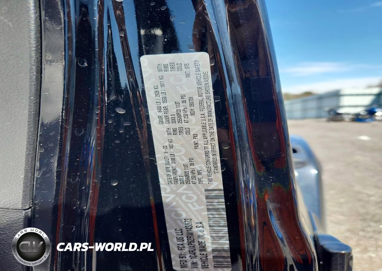 2024 Jeep Wrangler Sahara 4Xe VIN:1C4RJXP62RW143873 - 13