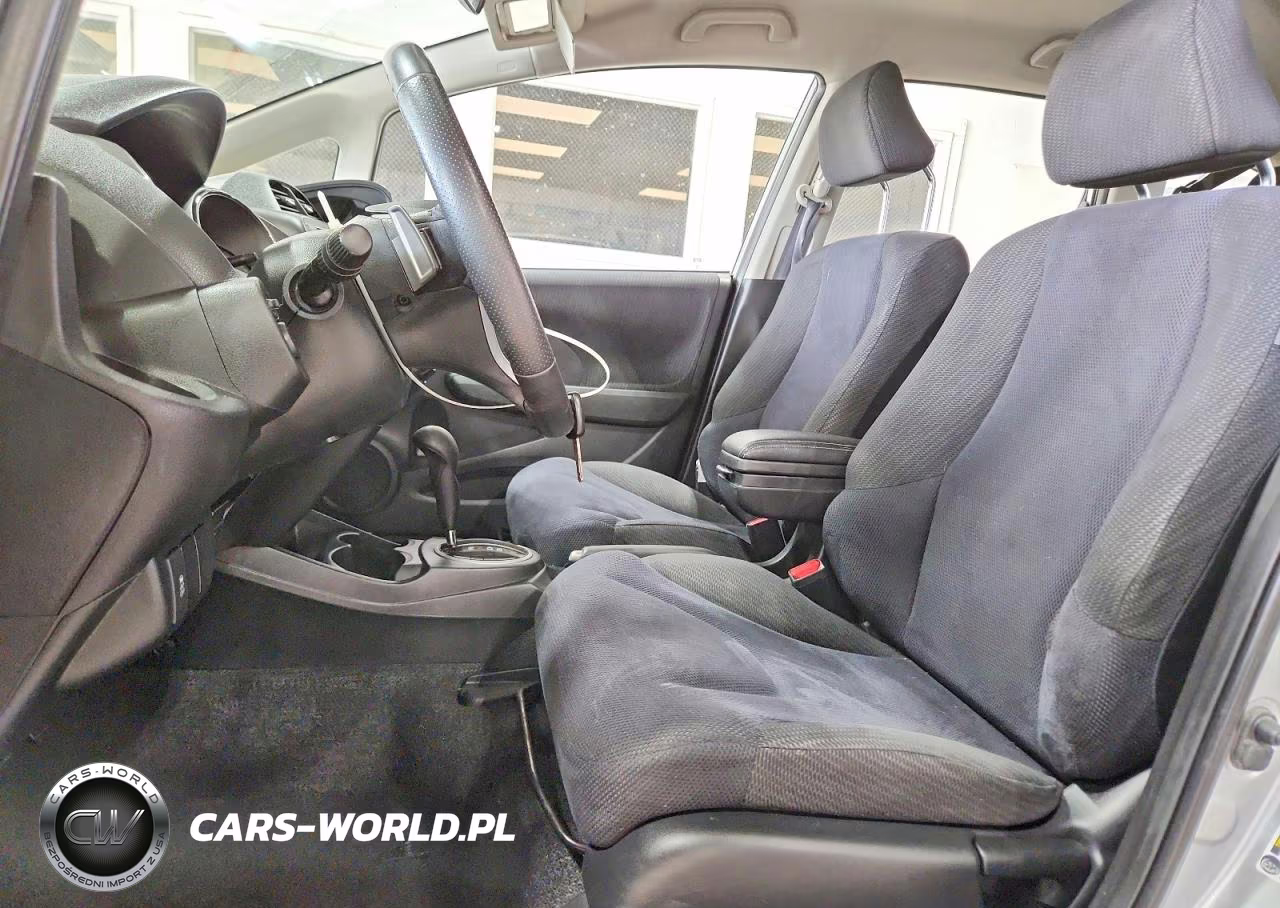 2013 Honda Fit Sport VIN:JHMGE8H51DC035213 - 7