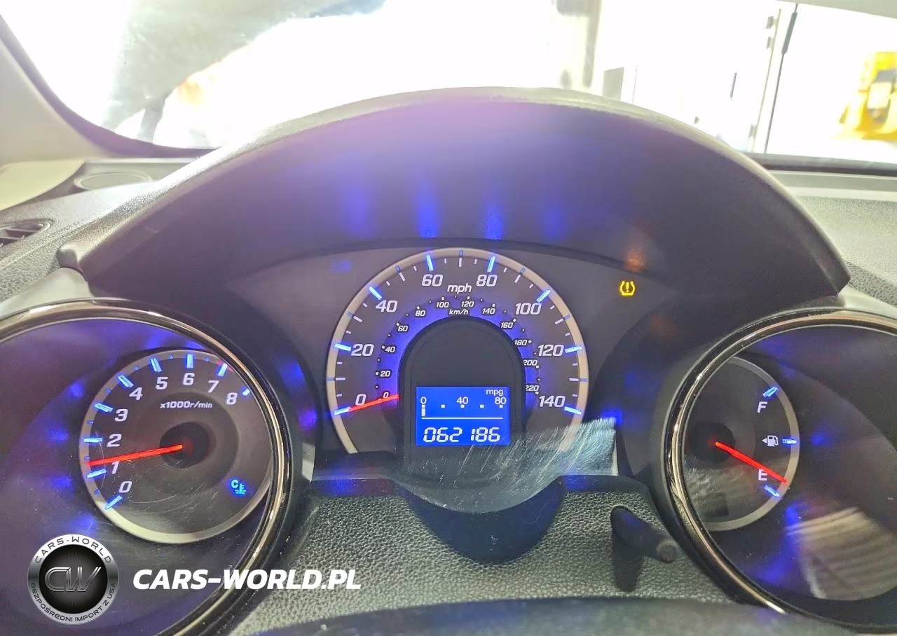 2013 Honda Fit Sport VIN:JHMGE8H51DC035213 - 9