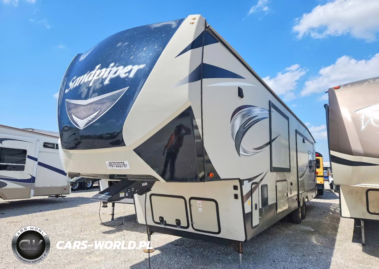 2018 Forest River Sandpiper Camper VIN:4X4FSAP29JJ037314 - 2