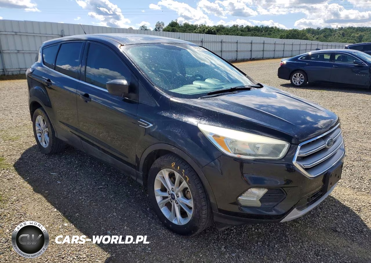 2017 Ford Escape Se VIN:1FMCU0GD2HUC80773 - 4