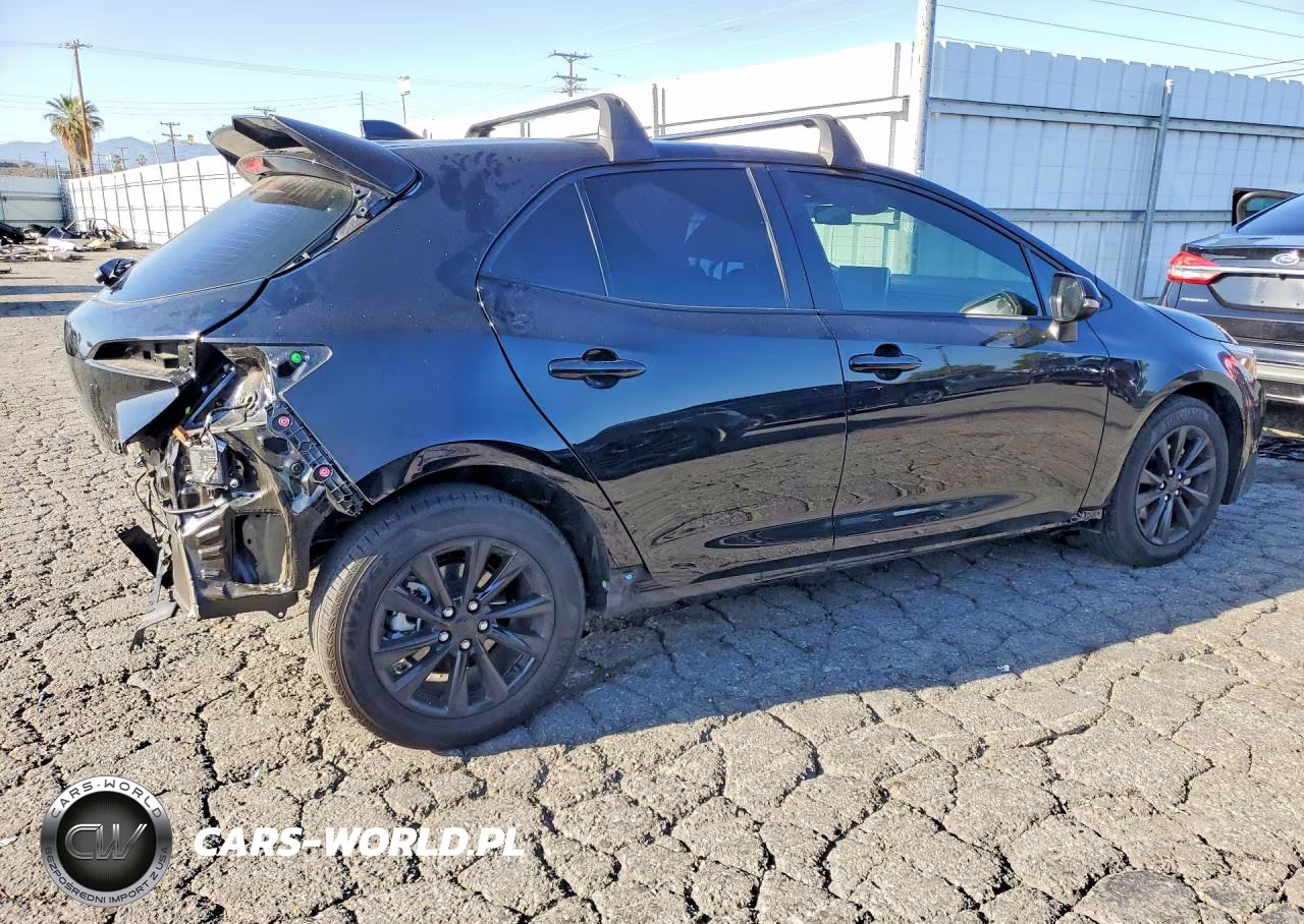 2026 Toyota Corolla Hatchback Se VIN:JTND4MBE9T3256982 - 3