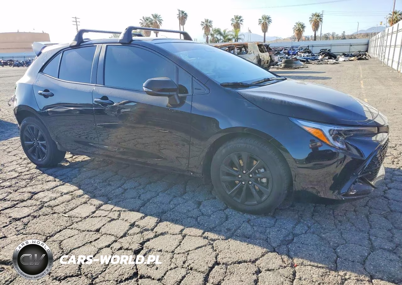 2026 Toyota Corolla Hatchback Se VIN:JTND4MBE9T3256982 - 4