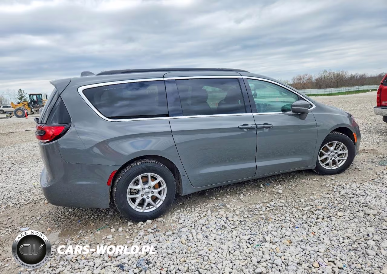 2022 Chrysler Pacifica Touring L VIN:2C4RC1BG2NR190427 - 3