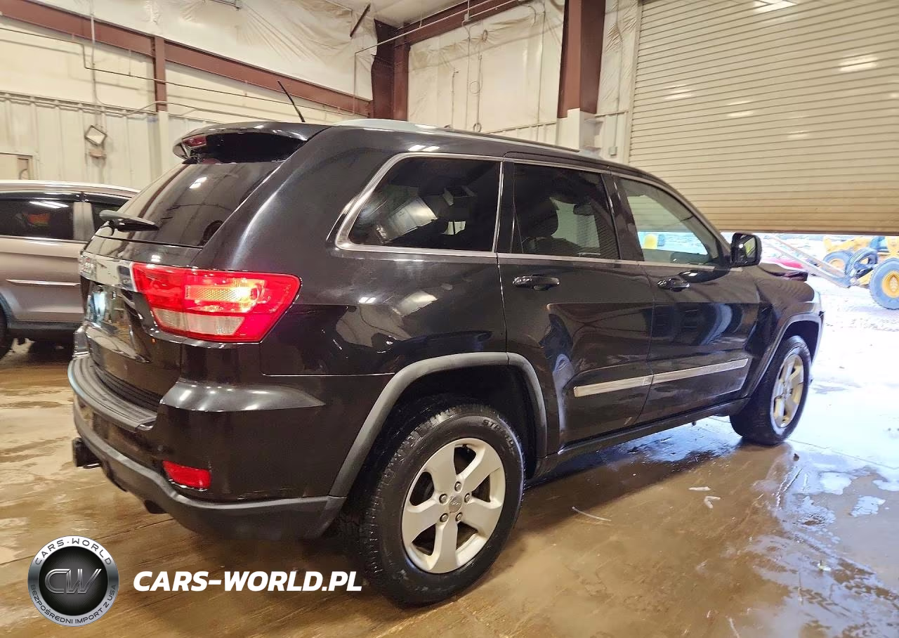 2011 Jeep Grand Cherokee Laredo VIN:1J4RR4GG2BC544597 - 3