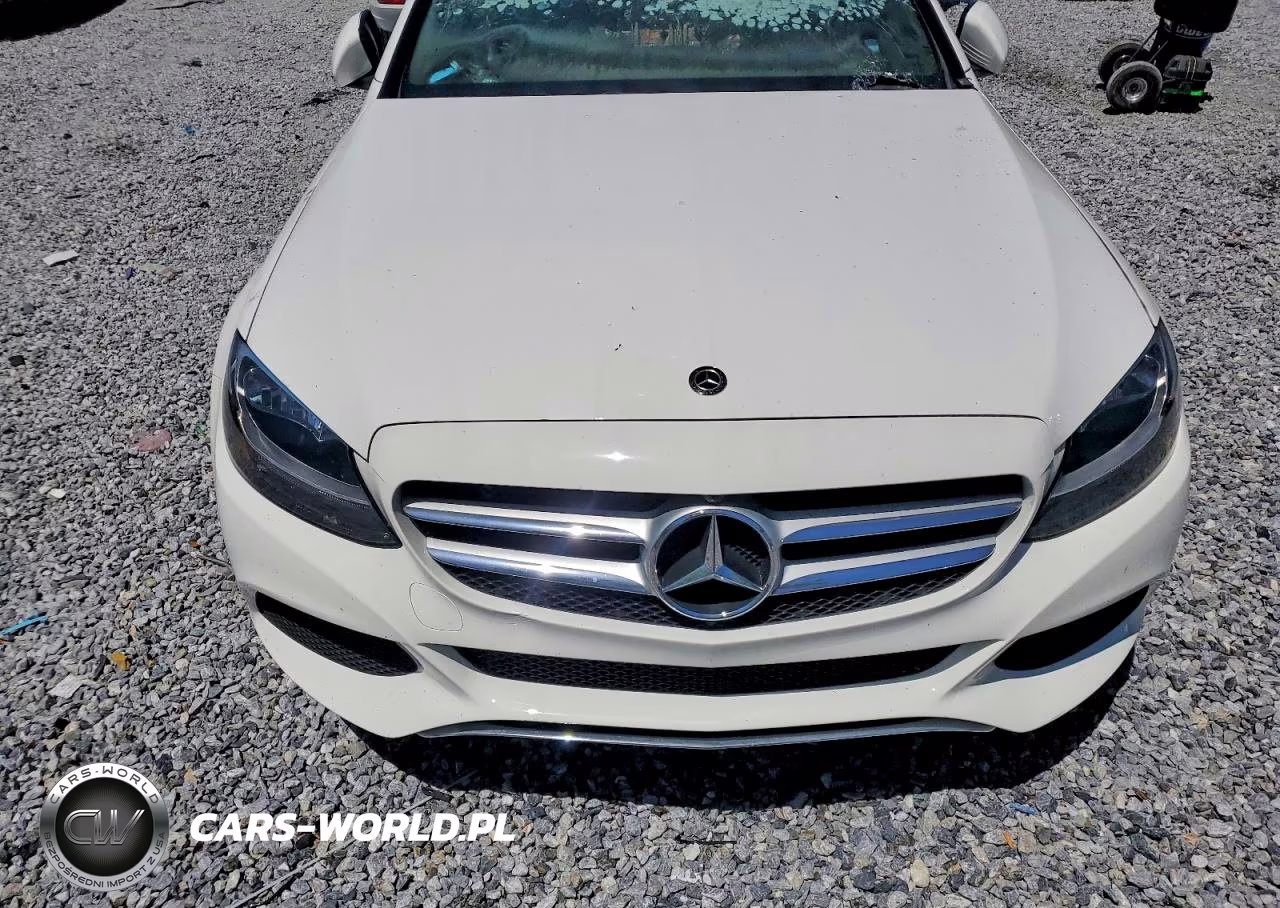 2018 Mercedes-Benz C 300 VIN:55SWF4JB3JU272785 - 11