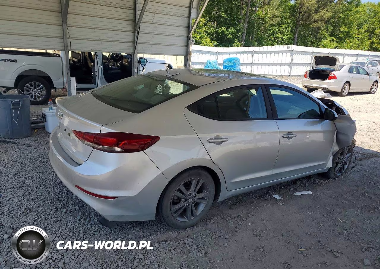 2018 Hyundai Elantra Value Edition VIN:5NPD84LF9JH389825 - 3