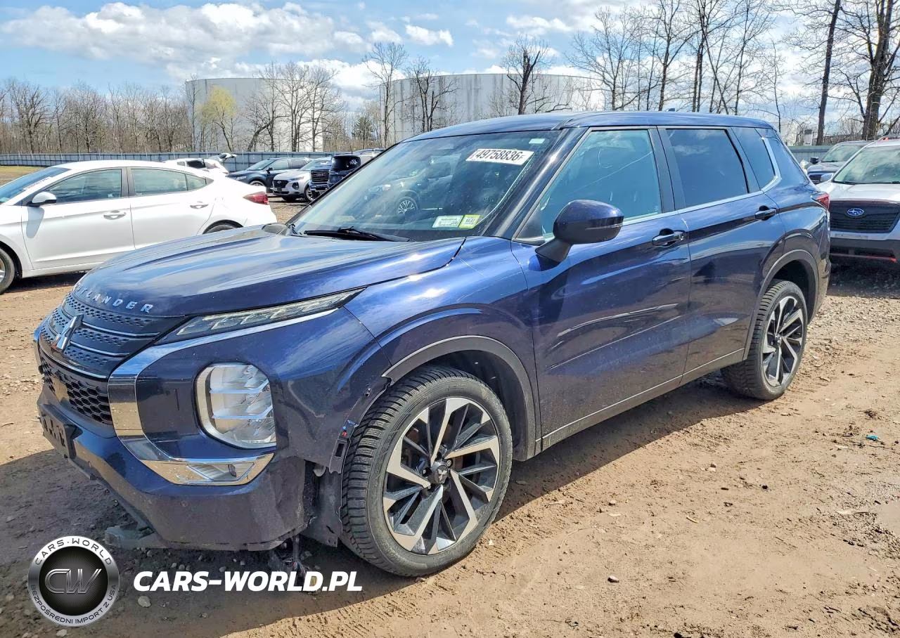 2022 Mitsubishi Outlander Se