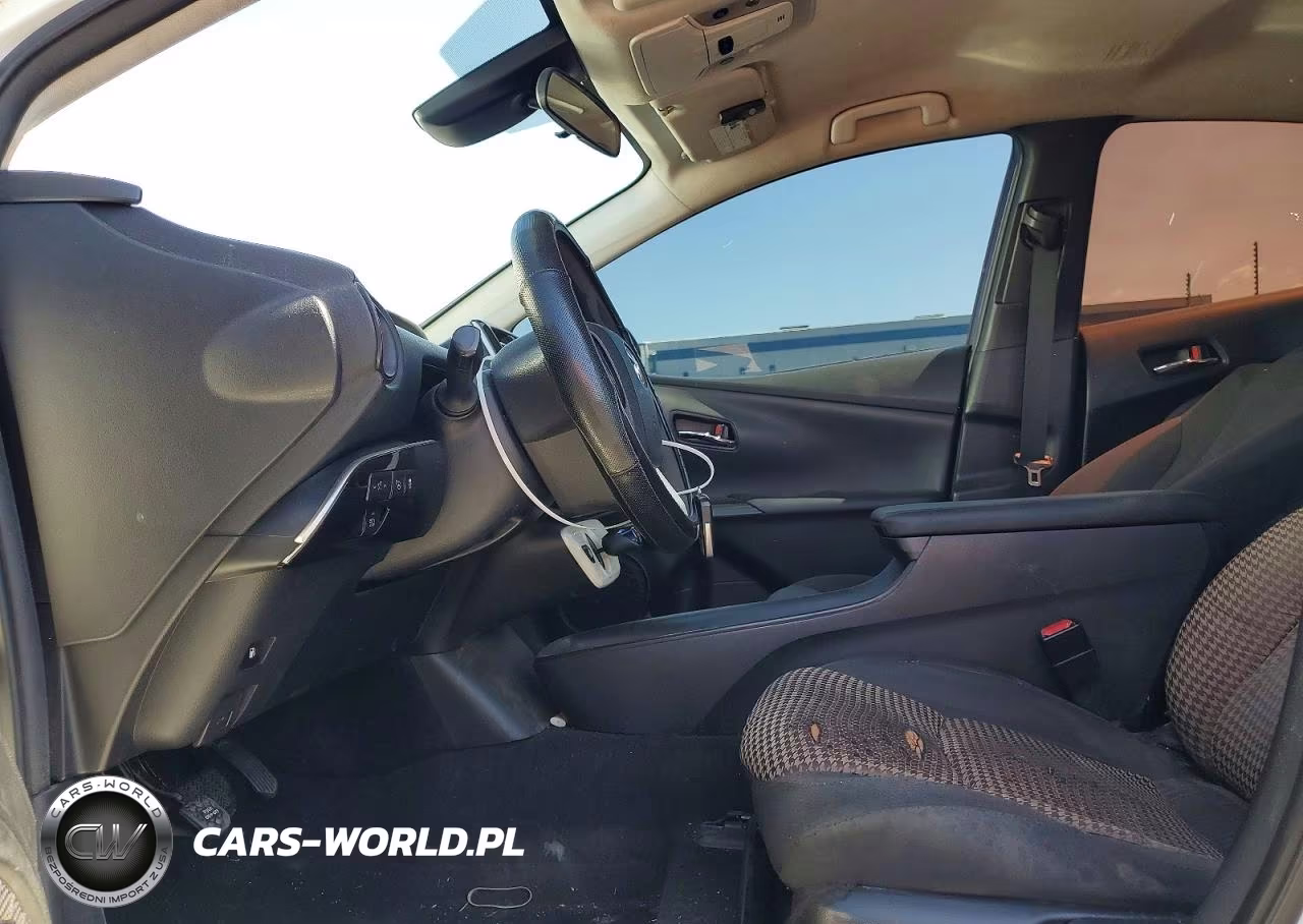 2017 Toyota Prius Two VIN:JTDKBRFU6H3574923 - 7